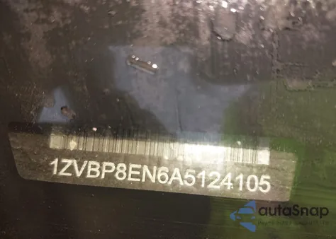 2010 Ford Mustang V6/V6 Premium z USA, uszkodzony, nr VIN 1ZVBP8EN6A5124105